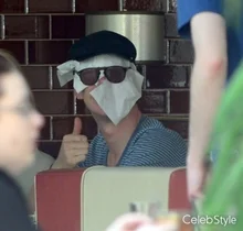 파파라치 만난 해외 스타들의 기발한 대처법