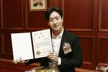 받은 사랑을 훈훈하게 돌려주는 배우들의 기부법