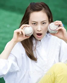 [8월 넷째주 충무로통신] 이나영, <뷰티풀 데이즈>로 충무로 컴백 외