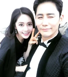 우블리가 핫한 요즘! 국제결혼한 배우들 누가 있을까