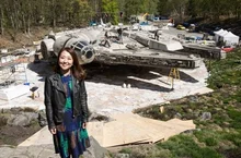 영국 '스타워즈' 세트장에서 밀레니엄 팔콘과 마주하다