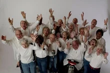 마음은 청춘! 인생 2막을 열어젖힌 영화 속 인물들