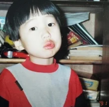 이 귀여운 꼬마 안재홍은 커서 정봉이가 됩니다