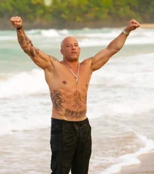 영화 &harr; 현실, 캐릭터와 극과 극 차이 보여준 배우들