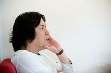 20년 동안 6편의 영화를 만들고 세계적 거장이 된 이창동 감독에 대해