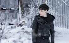 새로운 밀레니엄 시리즈의 음악을 맡은 로케 바뇨스