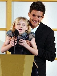 귀여움이 폭발한다! 시상식에서 포착된 아역 배우들의 의외의 모습들