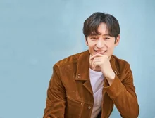 순수한 미소가 매력적인 배우, 이제훈에 대해 