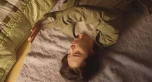 <밤의 문이 열린다>, 다층의 결을 지나 비로소 모습을 드러내는 질문들