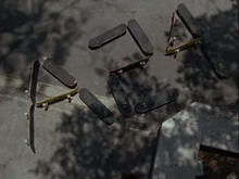 추억이 새록새록, <미드 90> 속 1990년대 유행 아이템들