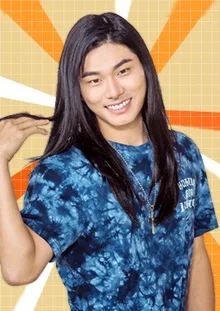 선배 무릎에 앉기♡ 인생 캐릭터 적립 중인 이이경