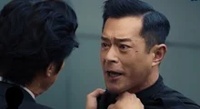 홍콩 누아르에 얼굴 액션까지 더하니 이런 영화가?