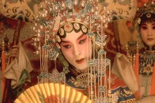 <패왕별희>로 스크린에 부활한 '발 없는 새', 장국영 대표작 5편