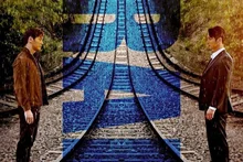 <트레인>, 비겁한 선택으로 도망친 우주에 구원은 없을 테니까