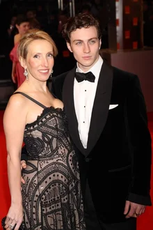 23살 연상과 결혼? <어벤져스>, <테넷> 등 출연만 하면 신스틸러라는 이 배우