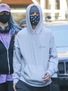 부산국제영화제 옷 입고 나타난 티모시 샬라메 근황