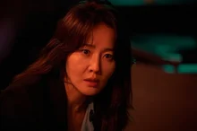 <방법: 재차의>에 출연한 배우 엄지원의 출연작 5편 다시보기