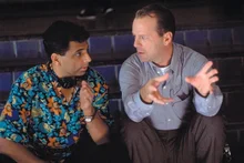 <해리 포터> 시리즈 거절하고 오리지널 히어로 영화 만든 감독, M. 나이트 샤말란에 관한 사실들