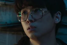 작품마다 초면이세요... <D.P.>가 쏘아 올린 '괴물 배우'의 과거작