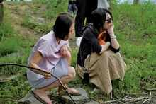 마주한 얼굴 사이에 놓인, 우리는 모르는 것: <당신얼굴 앞에서> 영화를 성립시키는 얼룩에 관하여