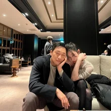 ‘찐친’처럼 보인다는 두 배우의 대기실 사진들