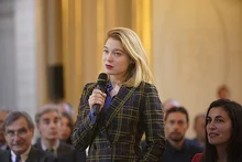 거장 브루노 뒤몽의 <프랑스>, 레아 세이두가 펼치는 최고의 연기를 확인할 수 있는 작품