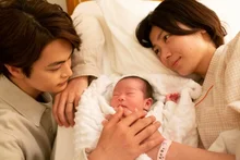 '그렇게 아빠가 된다' 육아란 원래 부부 공동의 몫! 남성들 치열한 육아 그린 OTT 추천작 6편