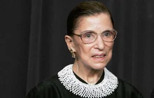 화장 좀 하라고? 여성의 목을 밟는 냄새 나는 발이나 치우시지? <루스 베이더 긴즈버그 : 나는 반대한다>