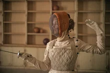 <코르사주>가 의도적 고증 오류 속에 담고자 했던 자유