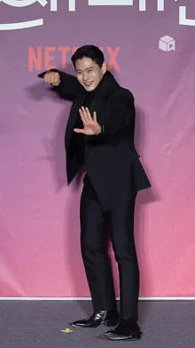 제발회가 낯선 유태오의 귀여운 포오즈들️ [연애대전]