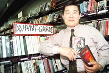 [2023 JIFF] 뉴욕 언더그라운드 영화의 중추! <킴스비디오>와 김용만 사장, 전주와 만나다