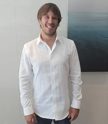 [인터뷰] 무리마다 독특한 언어 가진 고래들&hellip; “80억 인구, 멸종하지 않지만 고래가 죽는 건 인간 잘못” <나의 돌로레스 이야기> 배우 패트릭 다이크스트라