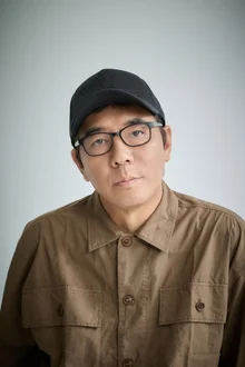 [인터뷰] <거미집> 김지운 감독 “감독, 시한폭탄을 들고 있는 것 같은 존재”