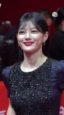 제27회 부산국제영화제 레드카펫 김유정 | BIFF 2022