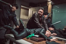 마석도님 살살 좀; 〈범죄도시〉와 맞붙었던 영화들