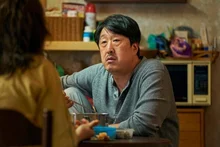 올해 가장 열일하는 인물! 대세 등극한 배우, 39세 현봉식에 대한 사실들