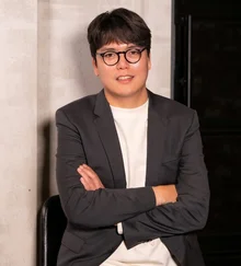 [인터뷰] 미성년자 영아 유기 사건 다룬 〈언니 유정〉… “극장 나서며 가족, 친구에게 전화 한 통 할 마음 들길” 정해일 감독