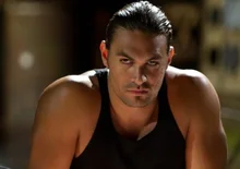 제이슨 모모아, DCU 〈슈퍼걸: 우먼 오브 투모로우〉에서 로보 역할로 복귀