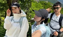 クォン・ウンビ、熱愛説のパニボトルとの『山親』認証ショットが話題に...『ウォーターボムの女神』の癒しの登山日常