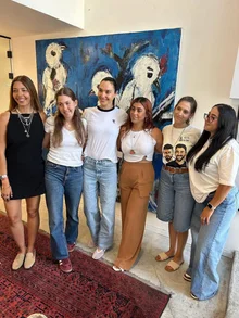 Gal Gadot's 'Touching Meeting' with Hamas Hostage Survivors... 'Wonder Woman' Truly Beautiful Inside and Out