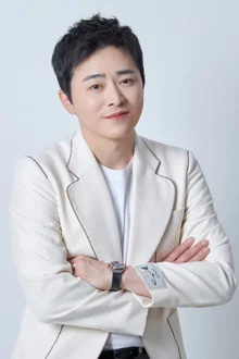 [インタビュー] 何をしても納得できる俳優、『ゾンビ娘』チョ・ジョンソク「映画を撮って内なる父性愛に気づいた」