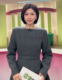 Lee Sun-young Announcer Ends 20-Year Relationship with KBS and Transitions to 'My Own Pace'