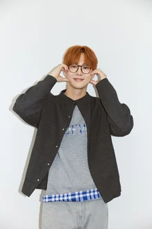 エクソのスホ、4枚目のソロアルバム『フー・アー・ユー』でカムバック