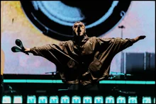 綠洲的回歸...16年來首次在韓國演出，5萬5千觀眾熱情合唱