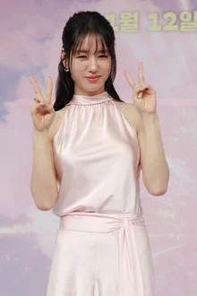 安恩珍，水潤的美貌成為話題 