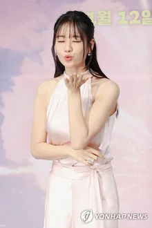 [照片&] 安恩珍，首次擔任浪漫喜劇主角，展現燦爛微笑