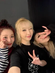 Sandara Park Posts Meaningful Message After Park Bom Controversy... 