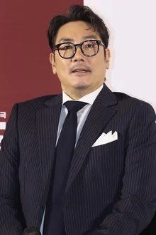 Actor Jo Jin-woong Announces Retirement Amid Juvenile Offender Controversy... 