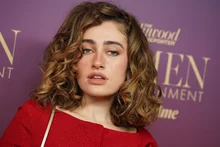 「AIナマケモノとキスすれば成功？」... レイチェル・セネット、ハリウッドを席巻した『Z世代のレナ・ダンハム』