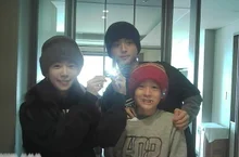 [フォト&] 'スターの日常' ハン・ジミン、イケメン甥たちとスキー場デート... 